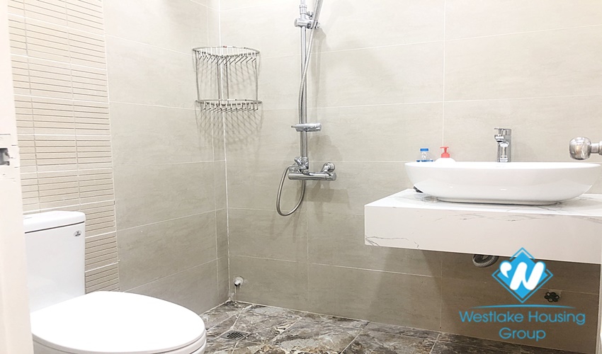 Three-bedroom, two-bathroom apartment not fully furnished, nice new house for rent